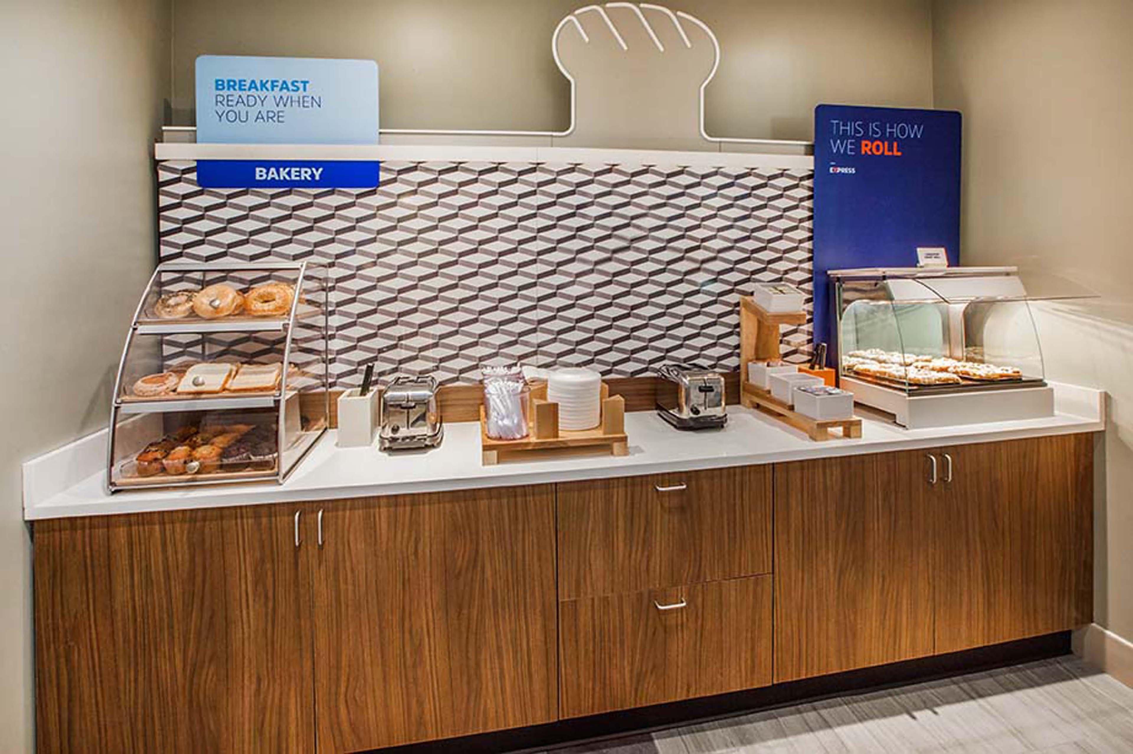 Holiday Inn Express Deforest By Ihg Luaran gambar