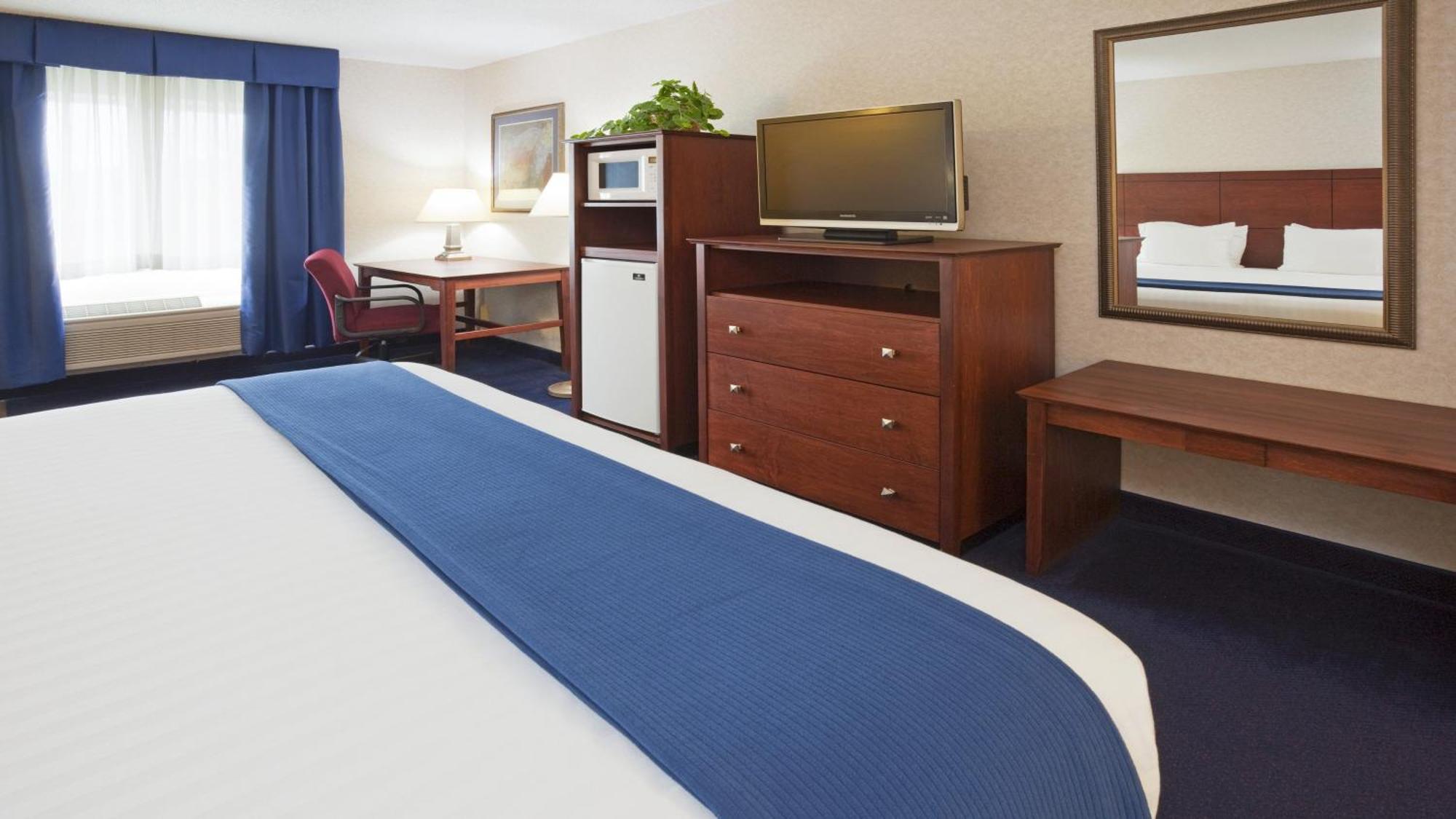 Holiday Inn Express Deforest By Ihg Luaran gambar